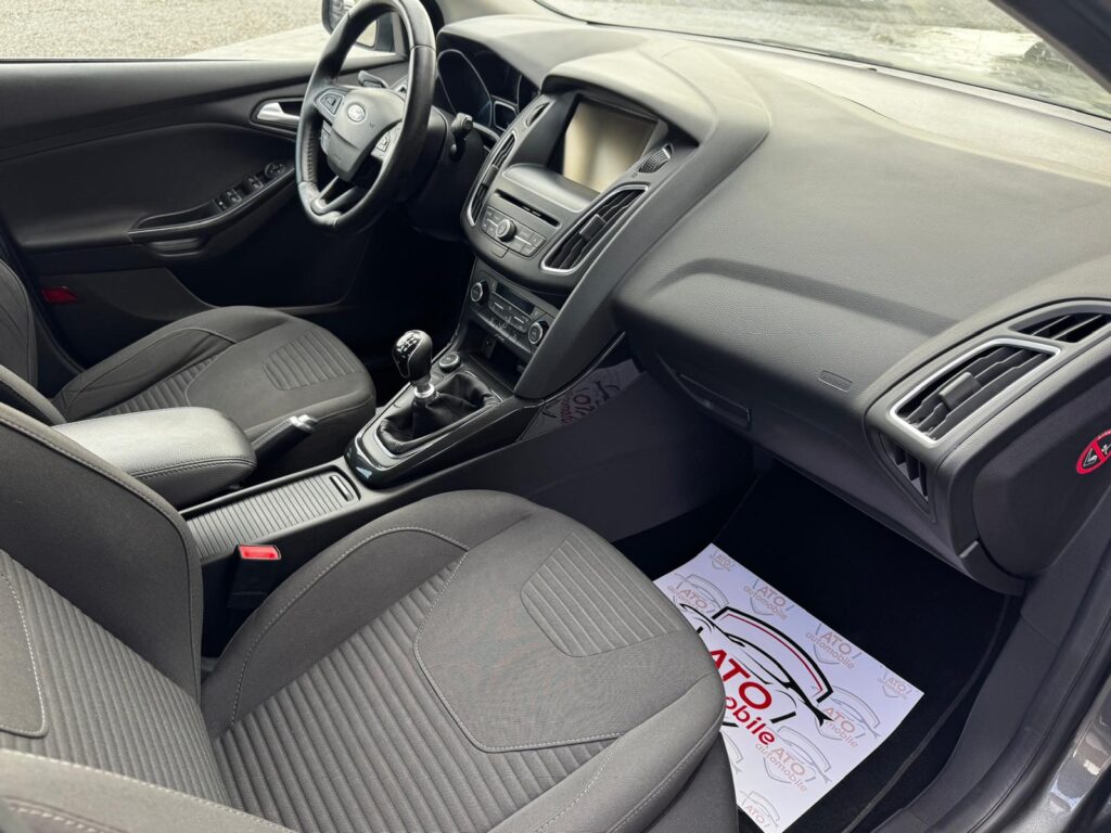 ford focus titanium