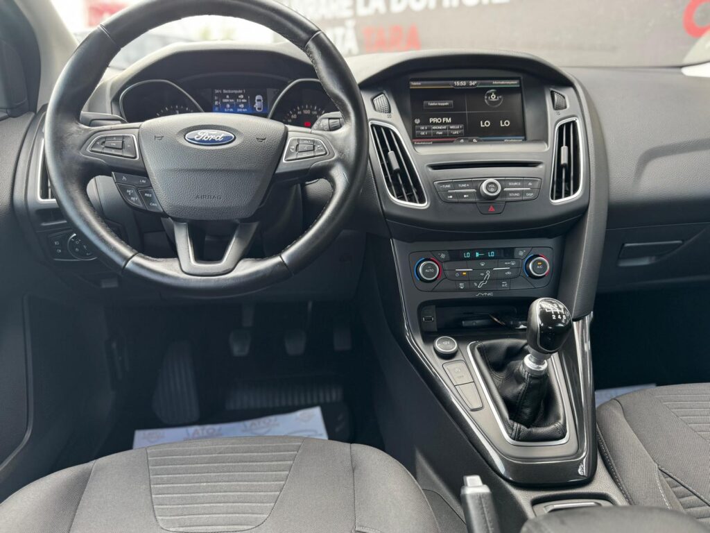ford focus titanium