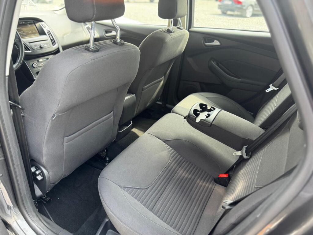 ford focus titanium