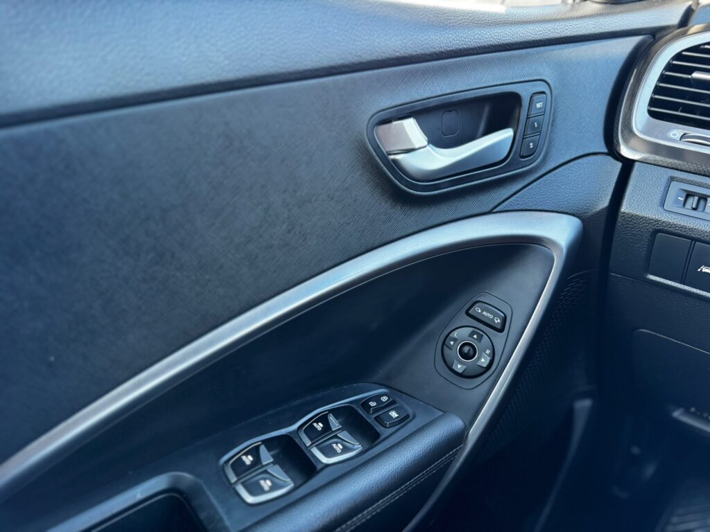 hyundai santa fe 7 locuri